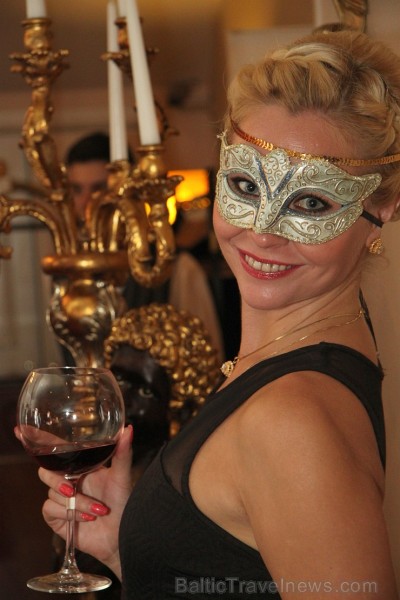Labdalības pasākums «Martas balle 2015» otro reizi (25.09.2015) pulcējas «Grand Palace Hotel Rīga». Šoreiz ziedo Rīgas Austrumu klīniskās universitāte Labdalības pasākums «Martas balle 2015» otro reizi (25.09.2015) pulcējas «Grand Palace Hotel Rīga». Šoreiz ziedo Rīgas Austrumu klīniskās universitāte 161643
