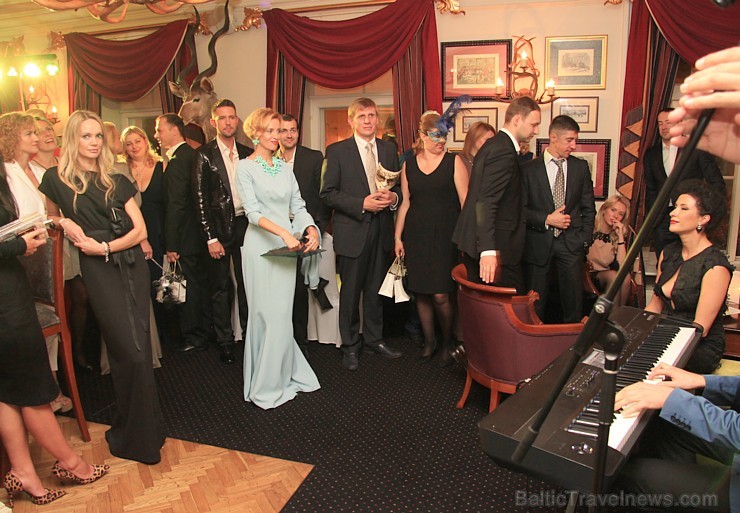 Labdalības pasākums «Martas balle 2015» otro reizi (25.09.2015) pulcējas «Grand Palace Hotel Rīga». Šoreiz ziedo Rīgas Austrumu klīniskās universitāte Labdalības pasākums «Martas balle 2015» otro reizi (25.09.2015) pulcējas «Grand Palace Hotel Rīga». Šoreiz ziedo Rīgas Austrumu klīniskās universitāte 161658