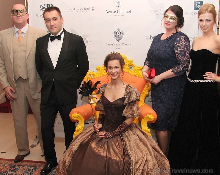 Labdalības pasākums «Martas balle 2015» otro reizi (25.09.2015) pulcējas «Grand Palace Hotel Rīga». Šoreiz ziedo Rīgas Austrumu klīniskās universitāte Labdalības pasākums «Martas balle 2015» otro reizi (25.09.2015) pulcējas «Grand Palace Hotel Rīga». Šoreiz ziedo Rīgas Austrumu klīniskās universitāte 161675