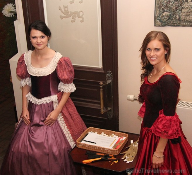 Labdalības pasākums «Martas balle 2015» otro reizi (25.09.2015) pulcējas «Grand Palace Hotel Rīga». Šoreiz ziedo Rīgas Austrumu klīniskās universitāte Labdalības pasākums «Martas balle 2015» otro reizi (25.09.2015) pulcējas «Grand Palace Hotel Rīga». Šoreiz ziedo Rīgas Austrumu klīniskās universitāte 161684