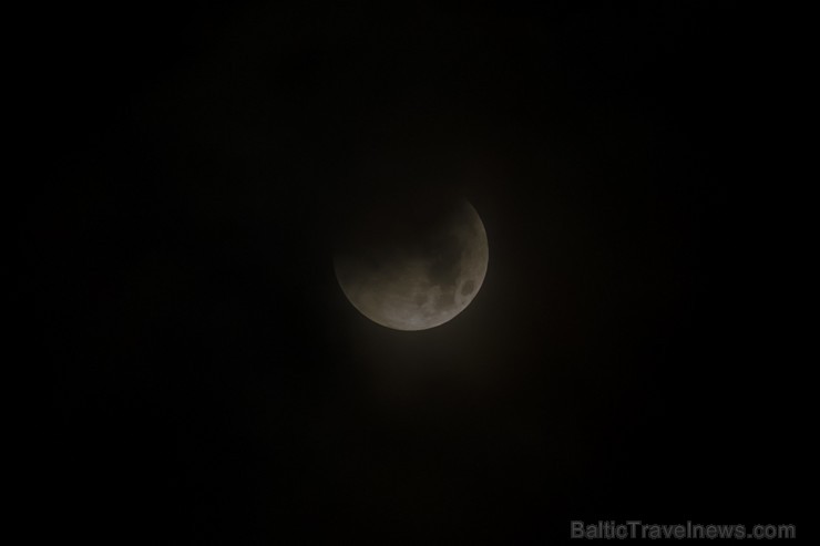 Šoreiz Mēness atradās perigejā, jeb savas orbītas Zemei tuvākajā punktā. Nākamais Mēness aptumsums perigejā gaidāms tikai 2033. gadā Šoreiz Mēness atradās perigejā, jeb savas orbītas Zemei tuvākajā punktā. Nākamais Mēness aptumsums perigejā gaidāms tikai 2033. gadā 162046