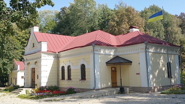 Travelnews.lv apmeklē Kočubeja māju jeb Ģenerālās tiesas māju Baturinā. Vairāk informācijas - www.baturin-capital.gov.ua Travelnews.lv apmeklē Kočubeja māju jeb Ģenerālās tiesas māju Baturinā. Vairāk informācijas - www.baturin-capital.gov.ua 162154