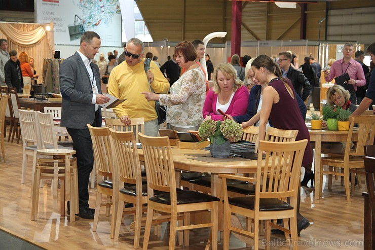Ķīpsalas izstādes «Baltic Furniture 2015» un «Design Isle 2015» piesaista publiku. Vairāk informācijas - www.Bt1.lv Ķīpsalas izstādes «Baltic Furniture 2015» un «Design Isle 2015» piesaista publiku. Vairāk informācijas - www.Bt1.lv 162327