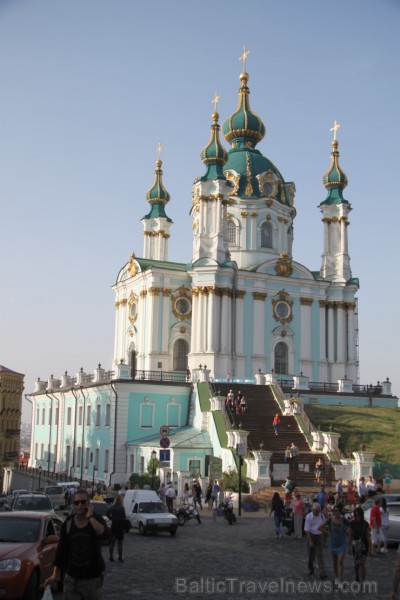 No Svētā Andreja katedrāles (1748—1767) paveras tāls un plašs skatiens uz Kijevu. Vairāk informācijas - www.kyivcity.travel No Svētā Andreja katedrāles (1748—1767) paveras tāls un plašs skatiens uz Kijevu. Vairāk informācijas - www.kyivcity.travel 162629