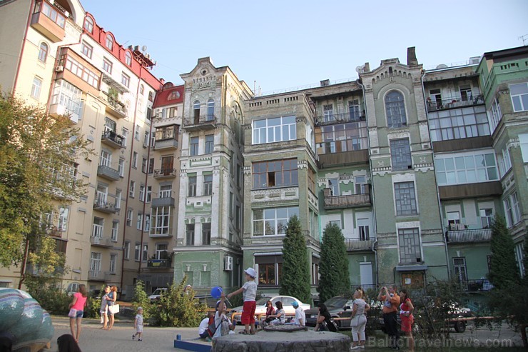 Kijeva akcentē nacionālo identitāti un ir draudzīga tūristiem. Vairāk informācijas - www.kyivcity.travel Kijeva akcentē nacionālo identitāti un ir draudzīga tūristiem. Vairāk informācijas - www.kyivcity.travel 162889
