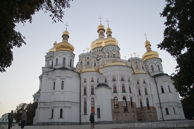 Travelnews.lv apmeklē UNESCO kultūrmantojuma pieminekli - Kijevas Pečoru Lavras katedrāli. Vairāk informācijas - www.kyivcity.travel Travelnews.lv apmeklē UNESCO kultūrmantojuma pieminekli - Kijevas Pečoru Lavras katedrāli. Vairāk informācijas - www.kyivcity.travel 163002