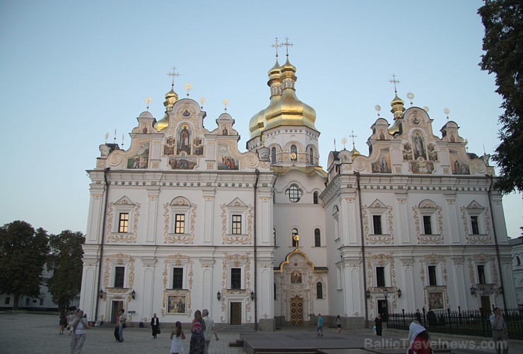 Travelnews.lv apmeklē UNESCO kultūrmantojuma pieminekli - Kijevas Pečoru Lavras katedrāli. Vairāk informācijas - www.kyivcity.travel Travelnews.lv apmeklē UNESCO kultūrmantojuma pieminekli - Kijevas Pečoru Lavras katedrāli. Vairāk informācijas - www.kyivcity.travel 163010