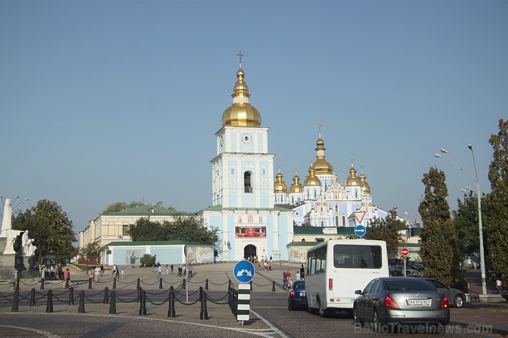 Travelnews.lv apmeklē Mihaila Zeltkupolu katedrāli Kijevā. Vairāk informācijas - www.kyivcity.travel Travelnews.lv apmeklē Mihaila Zeltkupolu katedrāli Kijevā. Vairāk informācijas - www.kyivcity.travel 163037