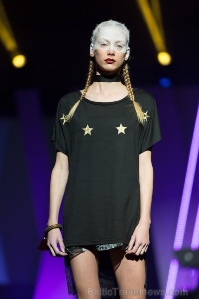 Rīgas modes nedēļa «Riga Fashion Week» kā magnēts pievelk radošu publiku. Foto: Mark Litvyakov/Arkady Gluhih Rīgas modes nedēļa «Riga Fashion Week» kā magnēts pievelk radošu publiku. Foto: Mark Litvyakov/Arkady Gluhih 163931