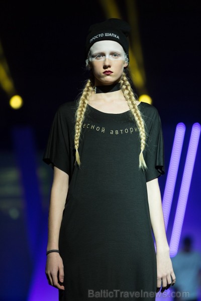 Rīgas modes nedēļa «Riga Fashion Week» kā magnēts pievelk radošu publiku. Foto: Mark Litvyakov/Arkady Gluhih Rīgas modes nedēļa «Riga Fashion Week» kā magnēts pievelk radošu publiku. Foto: Mark Litvyakov/Arkady Gluhih 163932
