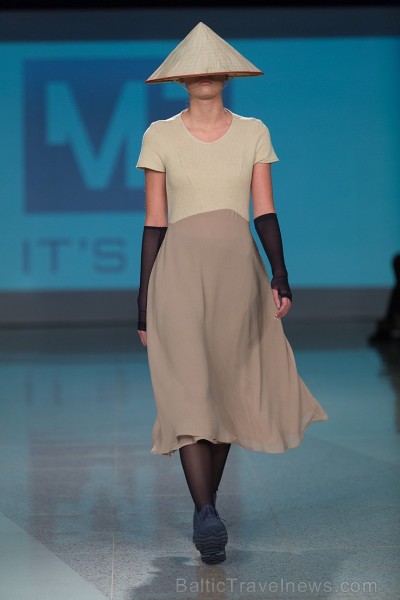 Rīgas modes nedēļa «Riga Fashion Week» kā magnēts pievelk radošu publiku. Foto: Mark Litvyakov/Arkady Gluhih Rīgas modes nedēļa «Riga Fashion Week» kā magnēts pievelk radošu publiku. Foto: Mark Litvyakov/Arkady Gluhih 164118