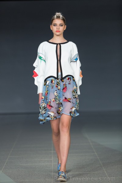 Rīgas modes nedēļa «Riga Fashion Week» kā magnēts pievelk radošu publiku. Foto: Mark Litvyakov/Arkady Gluhih Rīgas modes nedēļa «Riga Fashion Week» kā magnēts pievelk radošu publiku. Foto: Mark Litvyakov/Arkady Gluhih 164124