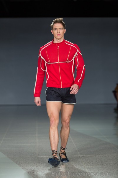 Rīgas modes nedēļa «Riga Fashion Week» kā magnēts pievelk radošu publiku. Foto: Mark Litvyakov/Arkady Gluhih Rīgas modes nedēļa «Riga Fashion Week» kā magnēts pievelk radošu publiku. Foto: Mark Litvyakov/Arkady Gluhih 164140