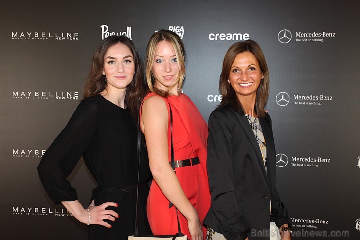 Rīgas modes nedēļa «Riga Fashion Week» kā magnēts pievelk radošu publiku. Foto: Mark Litvyakov/Arkady Gluhih Rīgas modes nedēļa «Riga Fashion Week» kā magnēts pievelk radošu publiku. Foto: Mark Litvyakov/Arkady Gluhih 164159
