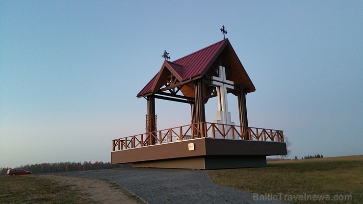 Travelnews.lv sadarbībā ar autonomu Sixt.lv iepazīst Krustu kalnu Lietuvā, kas atrodas 12 km no Šauļiem Travelnews.lv sadarbībā ar autonomu Sixt.lv iepazīst Krustu kalnu Lietuvā, kas atrodas 12 km no Šauļiem 164180