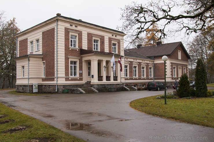 Nēķena muiža būvēta 19.gs. 80. gados pēc arhitekta R.G. Šmēlinga projekta. Par iedvesmas avotu kalpojušas itāļu neorenesanses un villu arhitektūras fo Nēķena muiža būvēta 19.gs. 80. gados pēc arhitekta R.G. Šmēlinga projekta. Par iedvesmas avotu kalpojušas itāļu neorenesanses un villu arhitektūras fo 164579