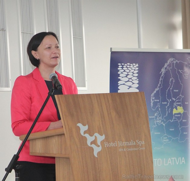 «Latvijas Tūrisma forums 2015» dalībniekus uzrunā Tūrisma attīstības valsts aģentūras (TAVA) direktora pienākumu izpildītāja Inese Šīrava 165802
