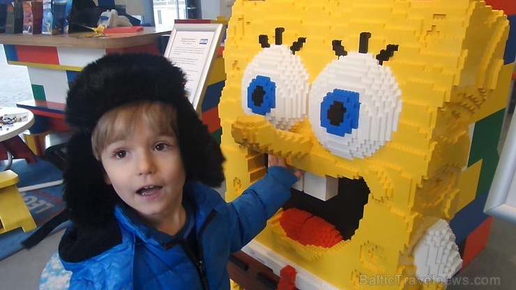 Mazākiem bērniem īpaši patiks Lego valstība - gandrīz viss, kas tajā atrodas, ir izveidots no krāsainiem Lego klucīšiem. 166027
