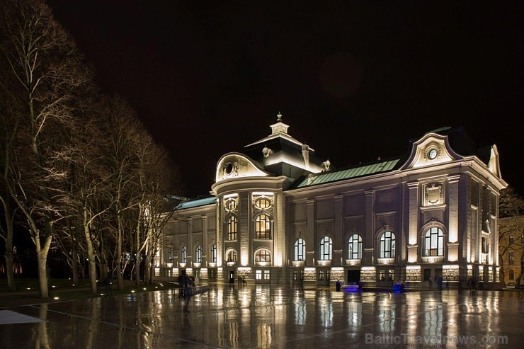 Atvērto durvju dienas no 12. līdz 16. decembrim ir kā Ziemassvētku dāvana Rīgas iedzīvotājiem un pilsētas viesiem. Apmeklētāji ir aicināti iepazīties Atvērto durvju dienas no 12. līdz 16. decembrim ir kā Ziemassvētku dāvana Rīgas iedzīvotājiem un pilsētas viesiem. Apmeklētāji ir aicināti iepazīties 166263