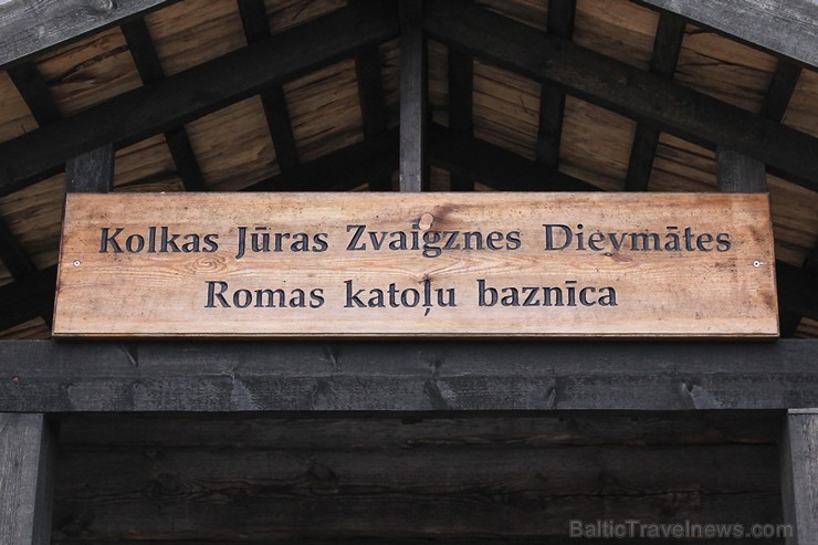 1997. gada jūlijā ar Liepājas diecēzes bīskapa Ārvalda Andreja Brumaņa atļauju prāvesta Andreja Mediņa vadībā tika nojaukta 1935. gadā Sakas Grīņos ce 1997. gada jūlijā ar Liepājas diecēzes bīskapa Ārvalda Andreja Brumaņa atļauju prāvesta Andreja Mediņa vadībā tika nojaukta 1935. gadā Sakas Grīņos ce 166795