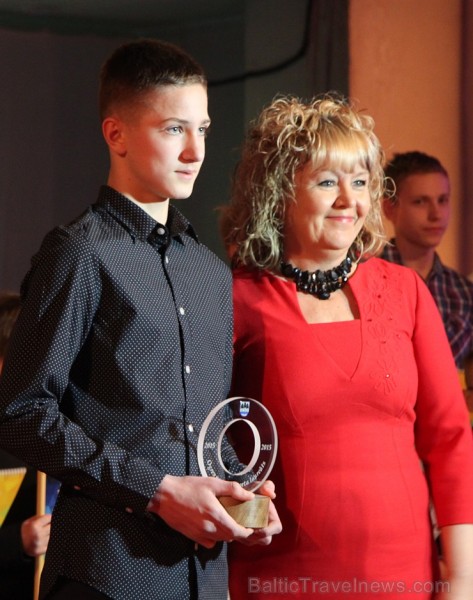Ogre svinīgā pasākumā nosaka «Ogres novada sporta laureāts 2015» un nominācijā «Labākais jaunais sportists» atzīts Ričards Lastiņš Ogre svinīgā pasākumā nosaka «Ogres novada sporta laureāts 2015» un nominācijā «Labākais jaunais sportists» atzīts Ričards Lastiņš 167769