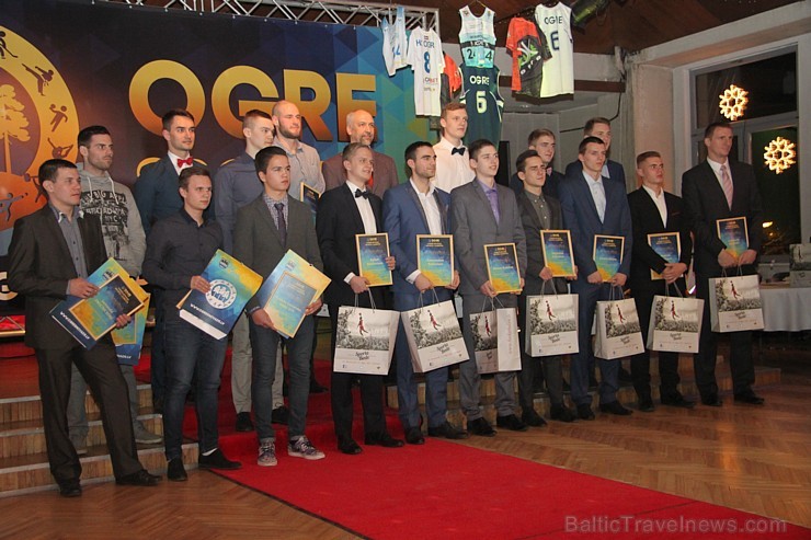 Ogre svinīgā pasākumā nosaka «Ogres novada sporta laureāts 2015» un nominācijā «Labākā komanda» atzīta Basketbola kluba OGRE vīriešu komanda Ogre svinīgā pasākumā nosaka «Ogres novada sporta laureāts 2015» un nominācijā «Labākā komanda» atzīta Basketbola kluba OGRE vīriešu komanda 167776