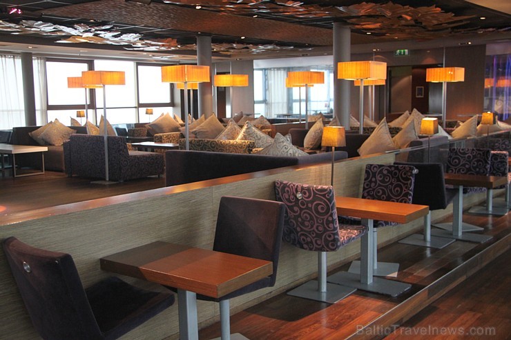 Radisson Blu Hotel Latvija panorāmas un kokteiļu bārs «Skyline» 26. stāvā piedāvā biznesa pusdienas īpašiem darījumiem un Rīgas viesu pārsteigumam Radisson Blu Hotel Latvija panorāmas un kokteiļu bārs «Skyline» 26. stāvā piedāvā biznesa pusdienas īpašiem darījumiem un Rīgas viesu pārsteigumam 168134