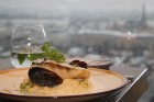Radisson Blu panorāmas bārs «Skyline» piedāvā biznesa pusdienas īpašiem darījumiem