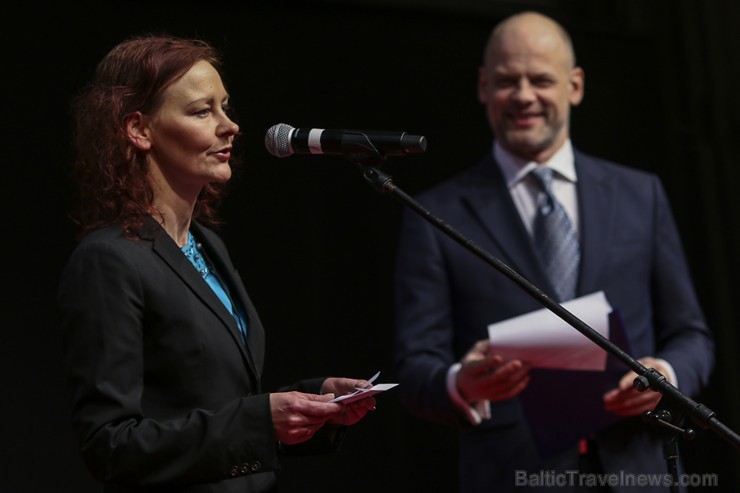 Balvu nominācijai «Uzņēmējs naktsmītņu biznesā 2015» pasniedz Santa Graikste, LVRA izpilddirektore Balvu nominācijai «Uzņēmējs naktsmītņu biznesā 2015» pasniedz Santa Graikste, LVRA izpilddirektore 168364