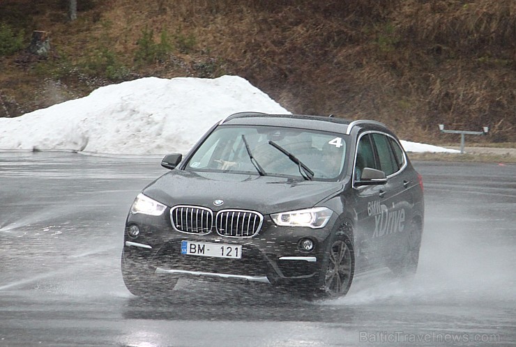 Travelnews.lv 11/02.2016 aktīvi piedalās Inchape BM Auto organizētajā BMW xDrive dienu pasākumā autosporta trasē 333 Travelnews.lv 11/02.2016 aktīvi piedalās Inchape BM Auto organizētajā BMW xDrive dienu pasākumā autosporta trasē 333 168998