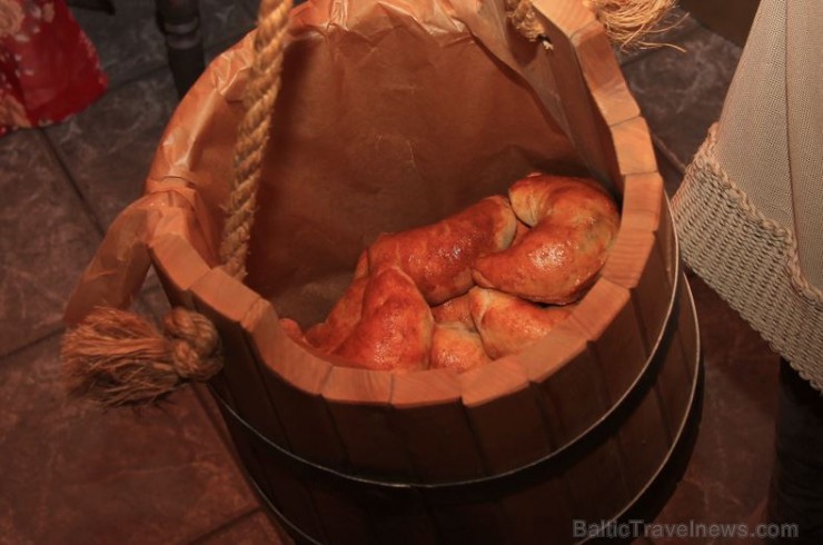 Restorāns «Taverna» atzīmē Valentīndienu ar dzeju un vijoļspēli 169136