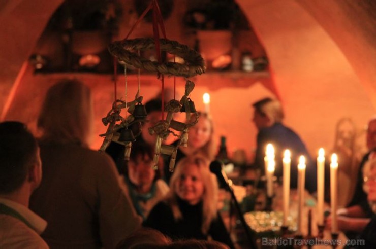 Restorāns «Taverna» atzīmē Valentīndienu ar dzeju un vijoļspēli 169150