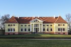 Durbes pils ir viena no Kurzemes klasicisma arhitektūras pērlēm