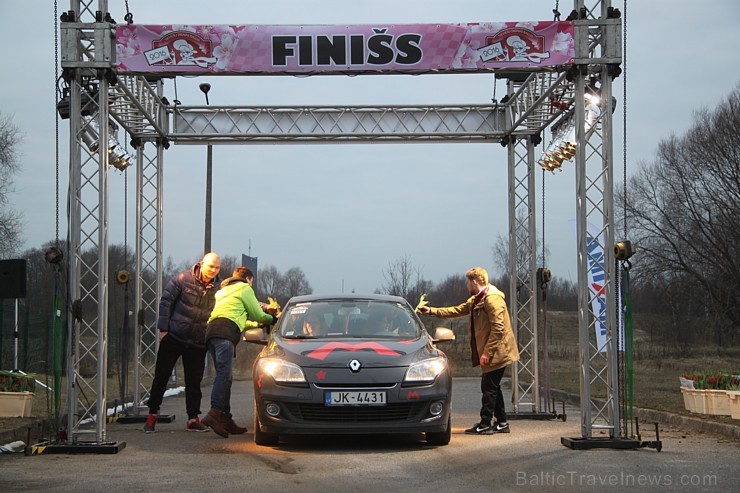 Populārais «Sieviešu dienas rallijs 2016» pulcē 5.03.2016 divās Latvijas starta pilsētās - Dobelē un Valmierā rekordlielu dalībnieču skaitu Populārais «Sieviešu dienas rallijs 2016» pulcē 5.03.2016 divās Latvijas starta pilsētās - Dobelē un Valmierā rekordlielu dalībnieču skaitu 169966