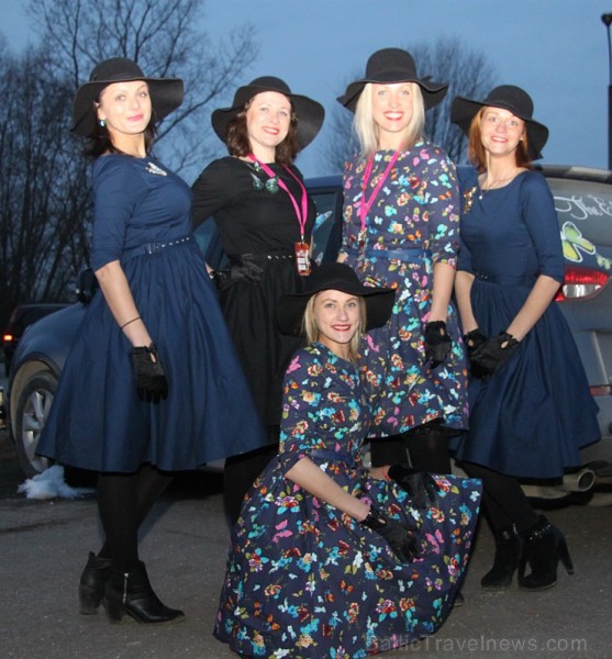 Populārais «Sieviešu dienas rallijs 2016» pulcē 5.03.2016 divās Latvijas starta pilsētās - Dobelē un Valmierā rekordlielu dalībnieču skaitu Populārais «Sieviešu dienas rallijs 2016» pulcē 5.03.2016 divās Latvijas starta pilsētās - Dobelē un Valmierā rekordlielu dalībnieču skaitu 169991