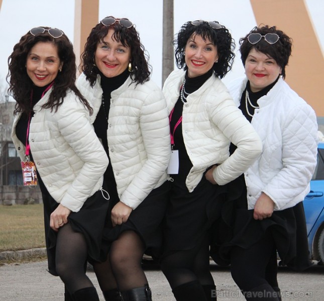 Populārais «Sieviešu dienas rallijs 2016» pulcē 5.03.2016 divās Latvijas starta pilsētās - Dobelē un Valmierā rekordlielu dalībnieču skaitu Populārais «Sieviešu dienas rallijs 2016» pulcē 5.03.2016 divās Latvijas starta pilsētās - Dobelē un Valmierā rekordlielu dalībnieču skaitu 169994