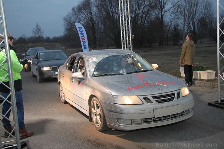 Populārais «Sieviešu dienas rallijs 2016» pulcē 5.03.2016 divās Latvijas starta pilsētās - Dobelē un Valmierā rekordlielu dalībnieču skaitu Populārais «Sieviešu dienas rallijs 2016» pulcē 5.03.2016 divās Latvijas starta pilsētās - Dobelē un Valmierā rekordlielu dalībnieču skaitu 170011
