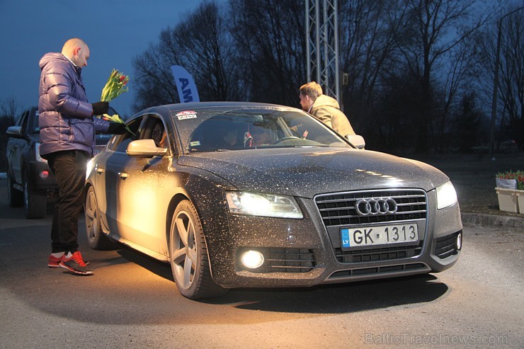 Populārais «Sieviešu dienas rallijs 2016» pulcē 5.03.2016 divās Latvijas starta pilsētās - Dobelē un Valmierā rekordlielu dalībnieču skaitu Populārais «Sieviešu dienas rallijs 2016» pulcē 5.03.2016 divās Latvijas starta pilsētās - Dobelē un Valmierā rekordlielu dalībnieču skaitu 170016