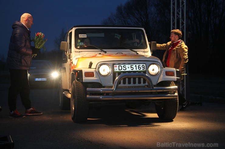 Populārais «Sieviešu dienas rallijs 2016» pulcē 5.03.2016 divās Latvijas starta pilsētās - Dobelē un Valmierā rekordlielu dalībnieču skaitu Populārais «Sieviešu dienas rallijs 2016» pulcē 5.03.2016 divās Latvijas starta pilsētās - Dobelē un Valmierā rekordlielu dalībnieču skaitu 170021