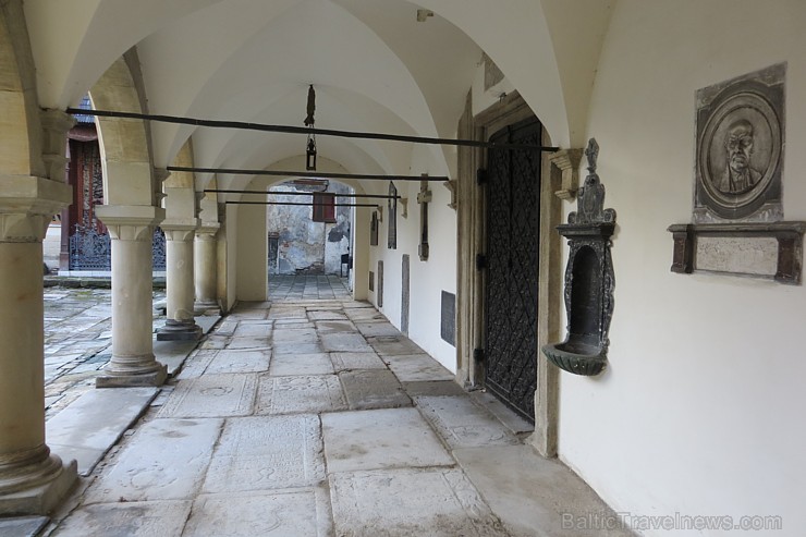 Ļvova -  Ukrainas pilsēta, kurā satiekas austrumu, rietumu kultūra un tautas māksla 170515