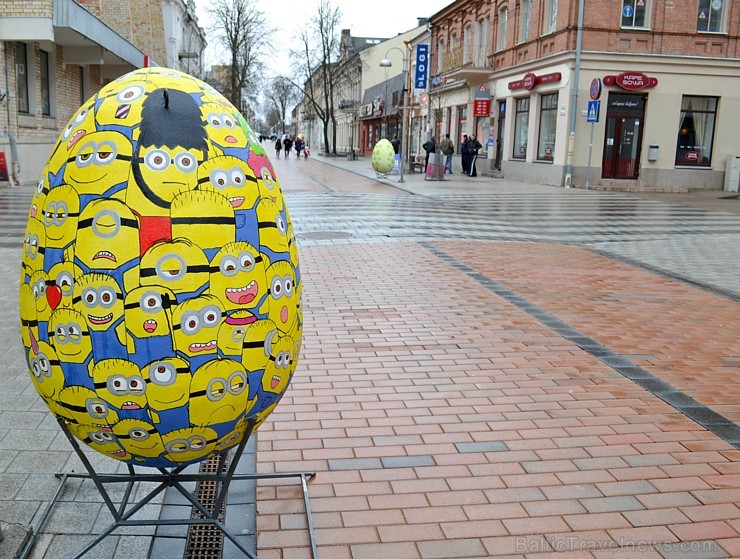 Daugavpilī aplūkojama krāšņa un raiba Lieldienu olu galerija 171004