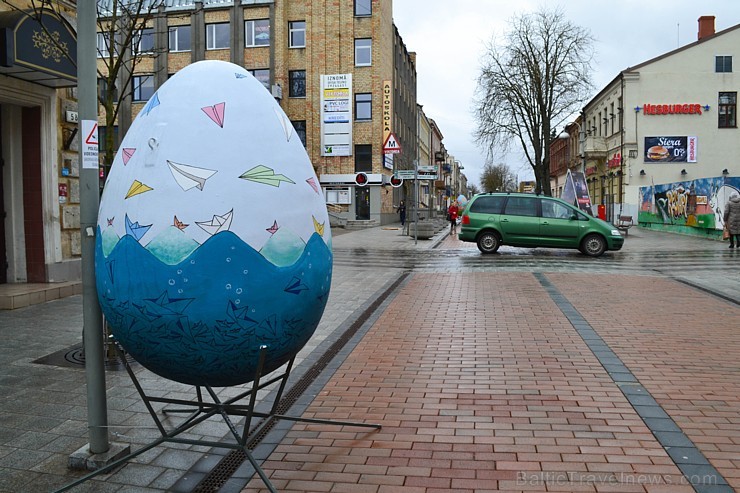 Daugavpilī aplūkojama krāšņa un raiba Lieldienu olu galerija 171009