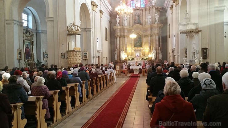 Travelnews.lv redakcija saulainajās Lieldienās ciemojas Latgales zemnieka sētā un Dagdas katoļu baznīcā Travelnews.lv redakcija saulainajās Lieldienās ciemojas Latgales zemnieka sētā un Dagdas katoļu baznīcā 171311