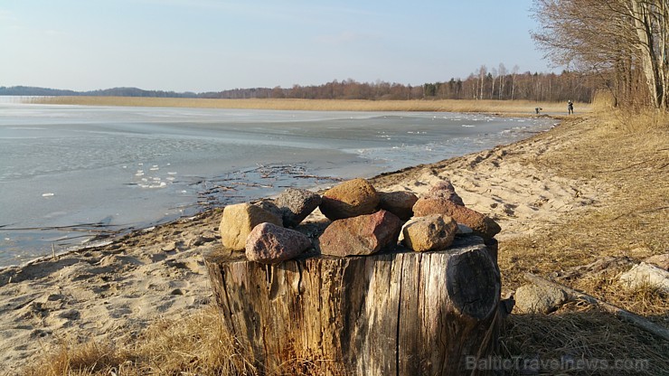 Travelnews.lv redakcija saulainajās Lieldienās ciemojas Latgales zemnieka sētā un Dagdas katoļu baznīcā Travelnews.lv redakcija saulainajās Lieldienās ciemojas Latgales zemnieka sētā un Dagdas katoļu baznīcā 171320