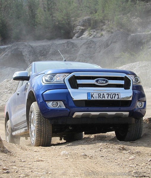 Travelnews.lv redakcija ar jauno Ford Ranger un instruktoru vadībā dodas Slovēnijas šķēršļu poligonā Travelnews.lv redakcija ar jauno Ford Ranger un instruktoru vadībā dodas Slovēnijas šķēršļu poligonā 172032