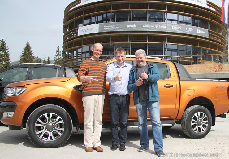 Ar Ford Ranger un Slovēniju iepazinās trīs latvieši - Ojārs Vētra, Aivars Mackevičs un Gints Gavers Ar Ford Ranger un Slovēniju iepazinās trīs latvieši - Ojārs Vētra, Aivars Mackevičs un Gints Gavers 172091