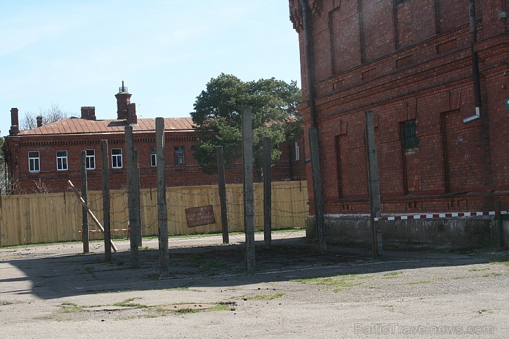 Liepājas Karostas cietums tika uzcelts 20. gadsimtā, kas sākotnēji bija hospitālis, taču kopš 1905. gada revolūcijas šī ēka tika izmantota kā militārp Liepājas Karostas cietums tika uzcelts 20. gadsimtā, kas sākotnēji bija hospitālis, taču kopš 1905. gada revolūcijas šī ēka tika izmantota kā militārp 172434