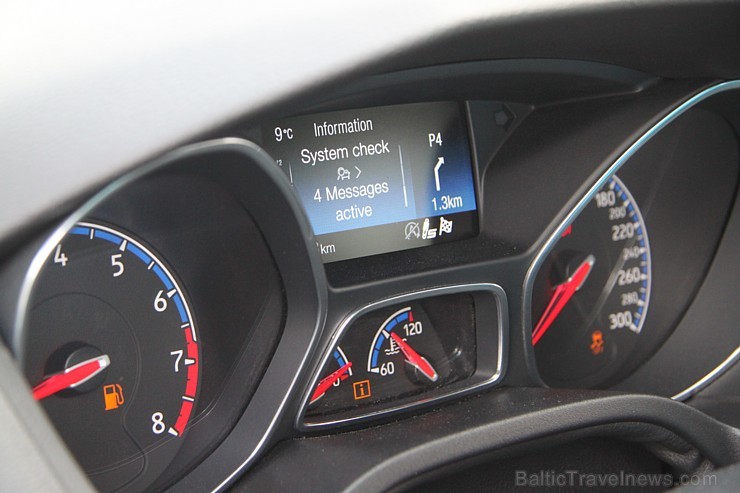 Travelnews.lv redakcija 19.04.2016 auto sporta trasē 333 cenšas savaldīt Ford Focus RS ar 350 zirgspēkiem Travelnews.lv redakcija 19.04.2016 auto sporta trasē 333 cenšas savaldīt Ford Focus RS ar 350 zirgspēkiem 172466