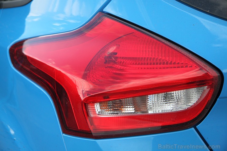 Travelnews.lv redakcija 19.04.2016 auto sporta trasē 333 cenšas savaldīt Ford Focus RS ar 350 zirgspēkiem Travelnews.lv redakcija 19.04.2016 auto sporta trasē 333 cenšas savaldīt Ford Focus RS ar 350 zirgspēkiem 172467