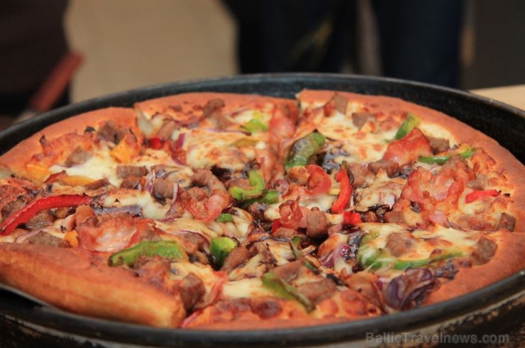 Pirmā «Pizza Hut» restorāna Latvijā atvēršana 172634